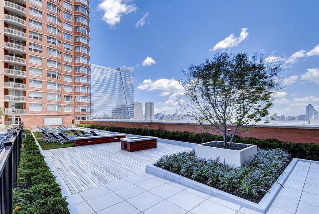 Global Luxury Suites At Newport Jersey City Buitenkant foto