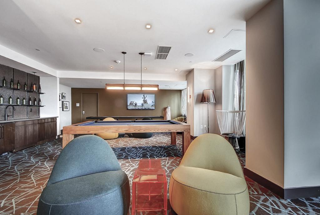 Global Luxury Suites At Newport Jersey City Buitenkant foto