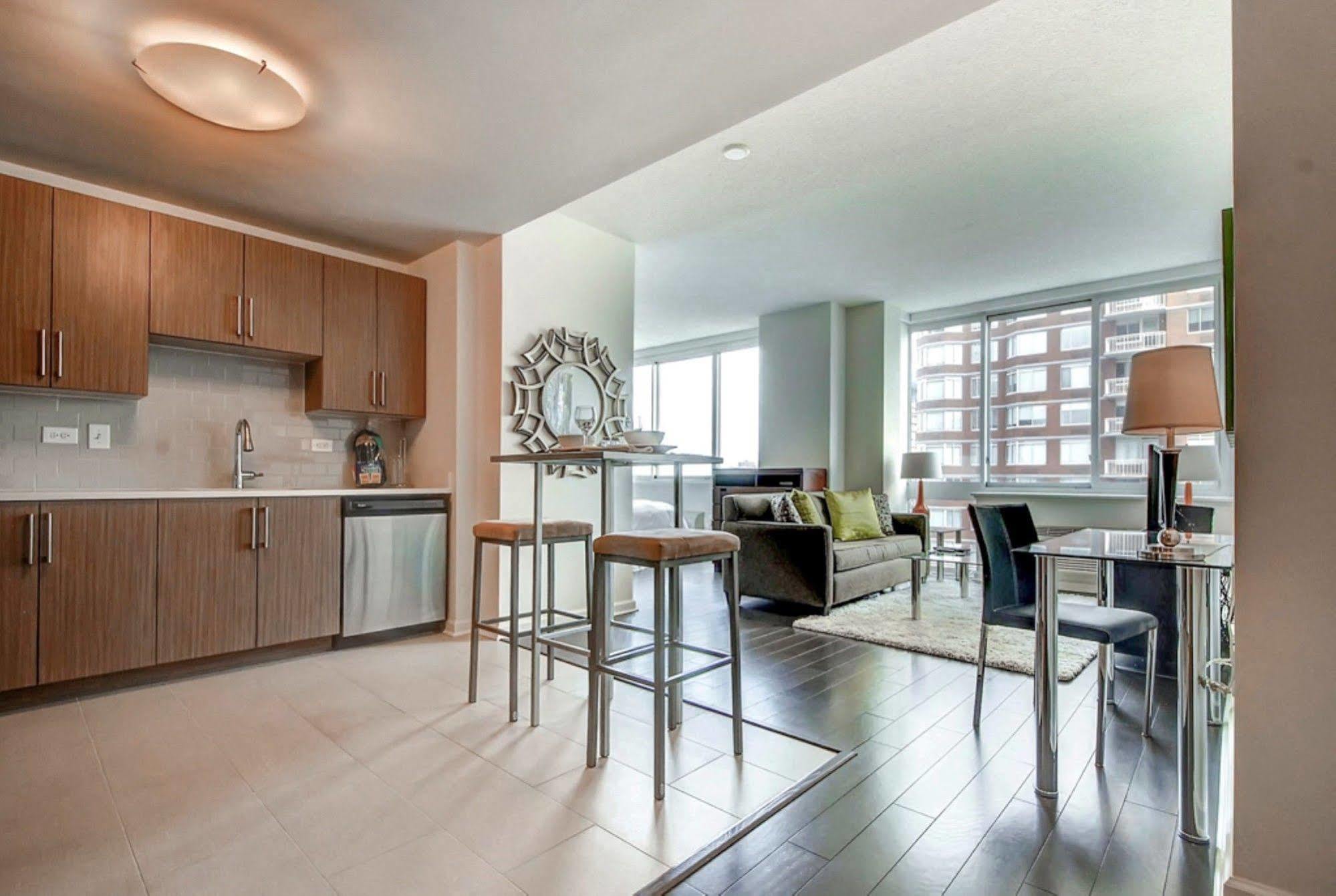 Global Luxury Suites At Newport Jersey City Buitenkant foto
